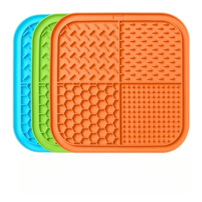 Pet Silicone Lick Mat with Suction Cups 5